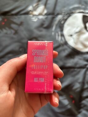 Aminna Sprinkle Donut Lollipop Lips & Cheeks Tint - Hot Pink